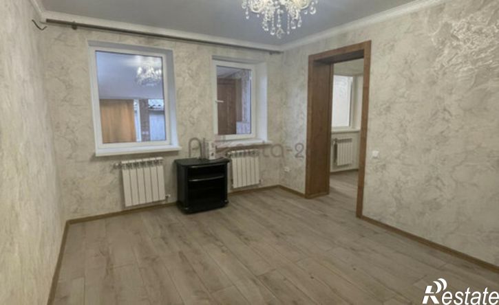 3-комн квартира улица Крайнего, 23,  д. 23