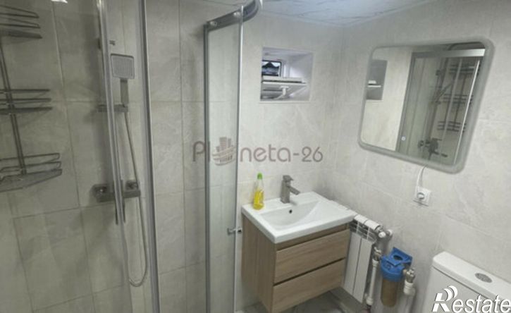 3-комн квартира улица Крайнего, 23,  д. 23