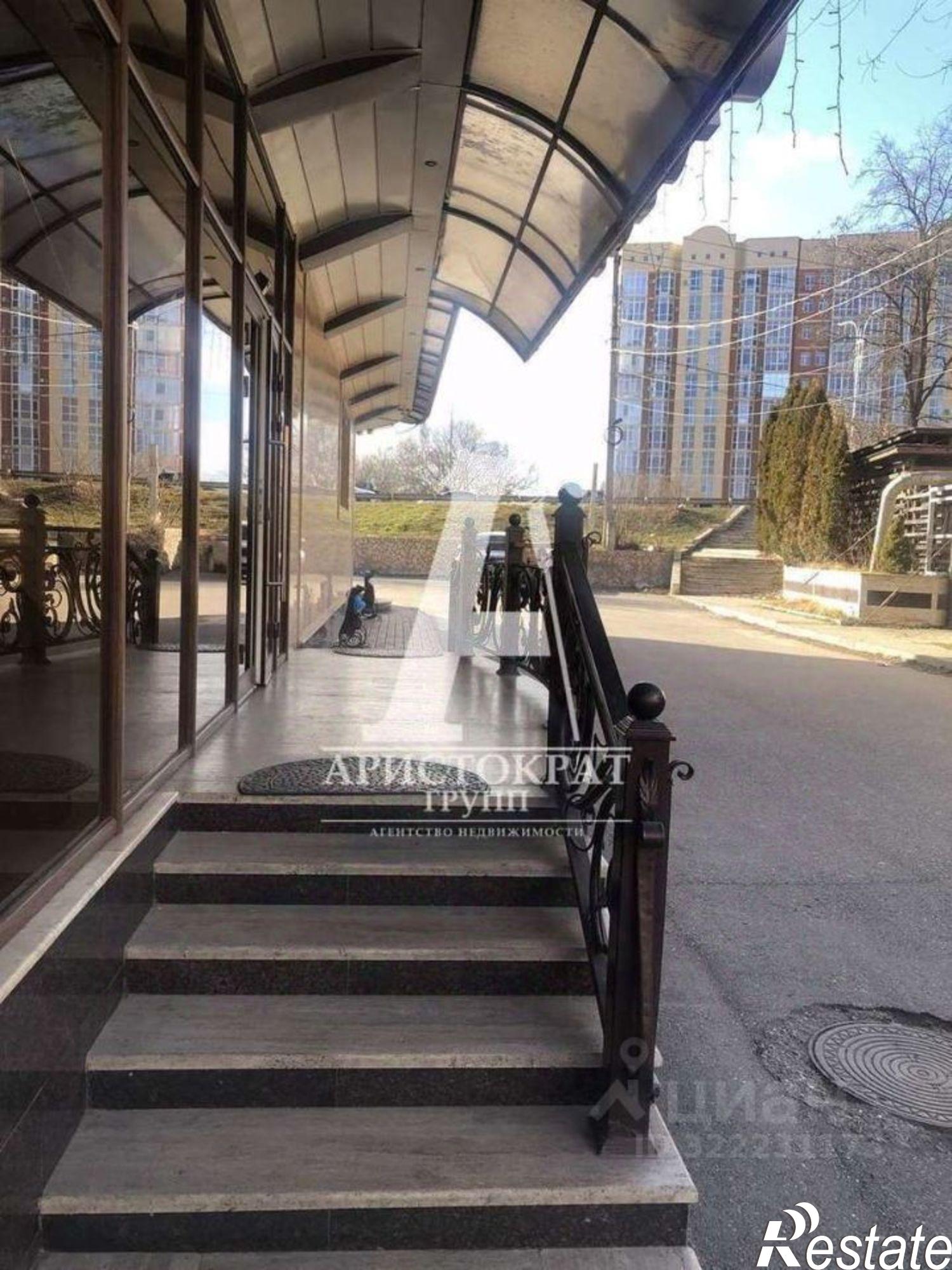 Купить помещение свободного назначения за 88 444 700 рублей на пр-кт Калинина, 125