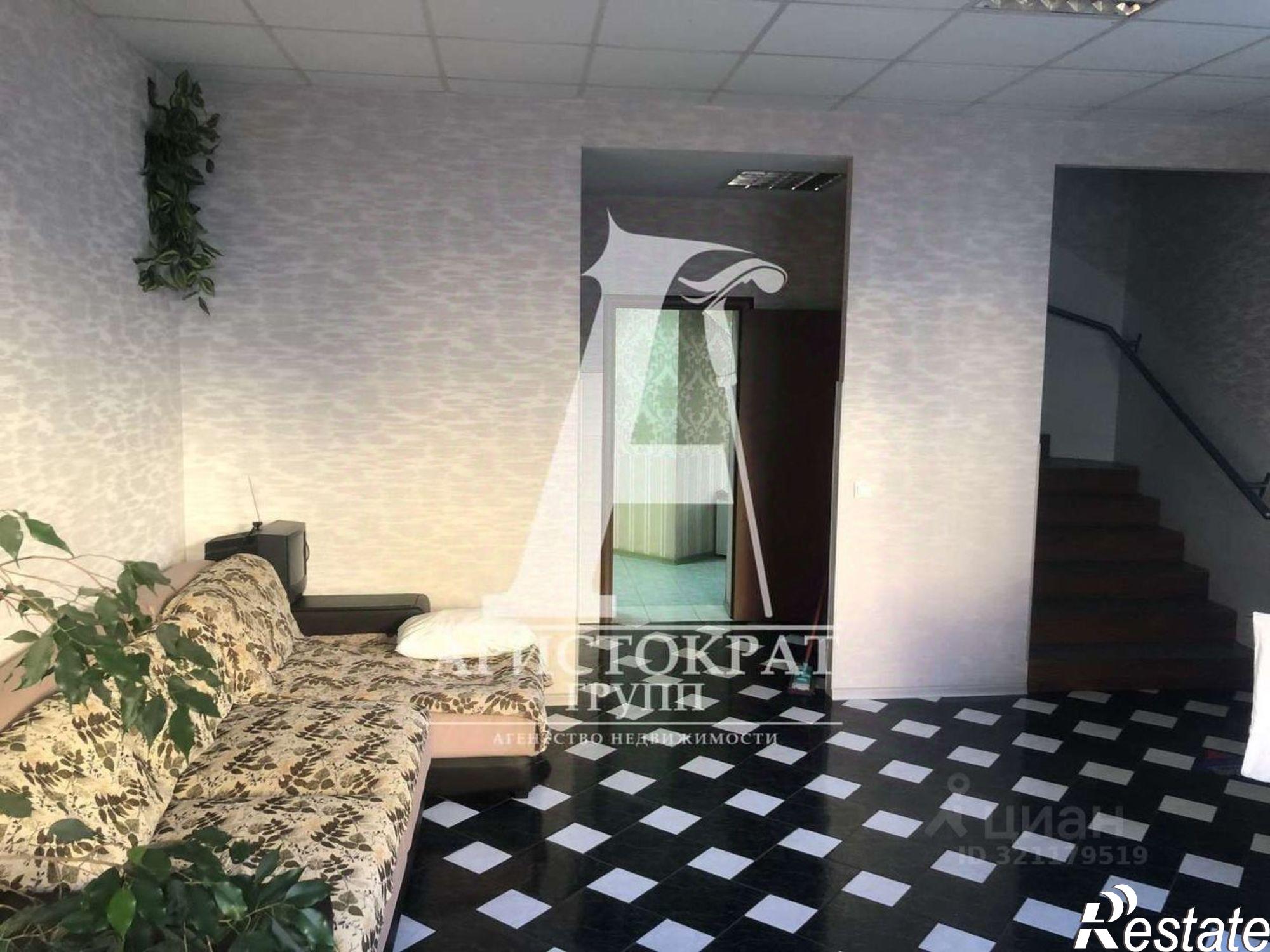 Купить помещение свободного назначения за 35 000 100 рублей на проспект Калинина, 119