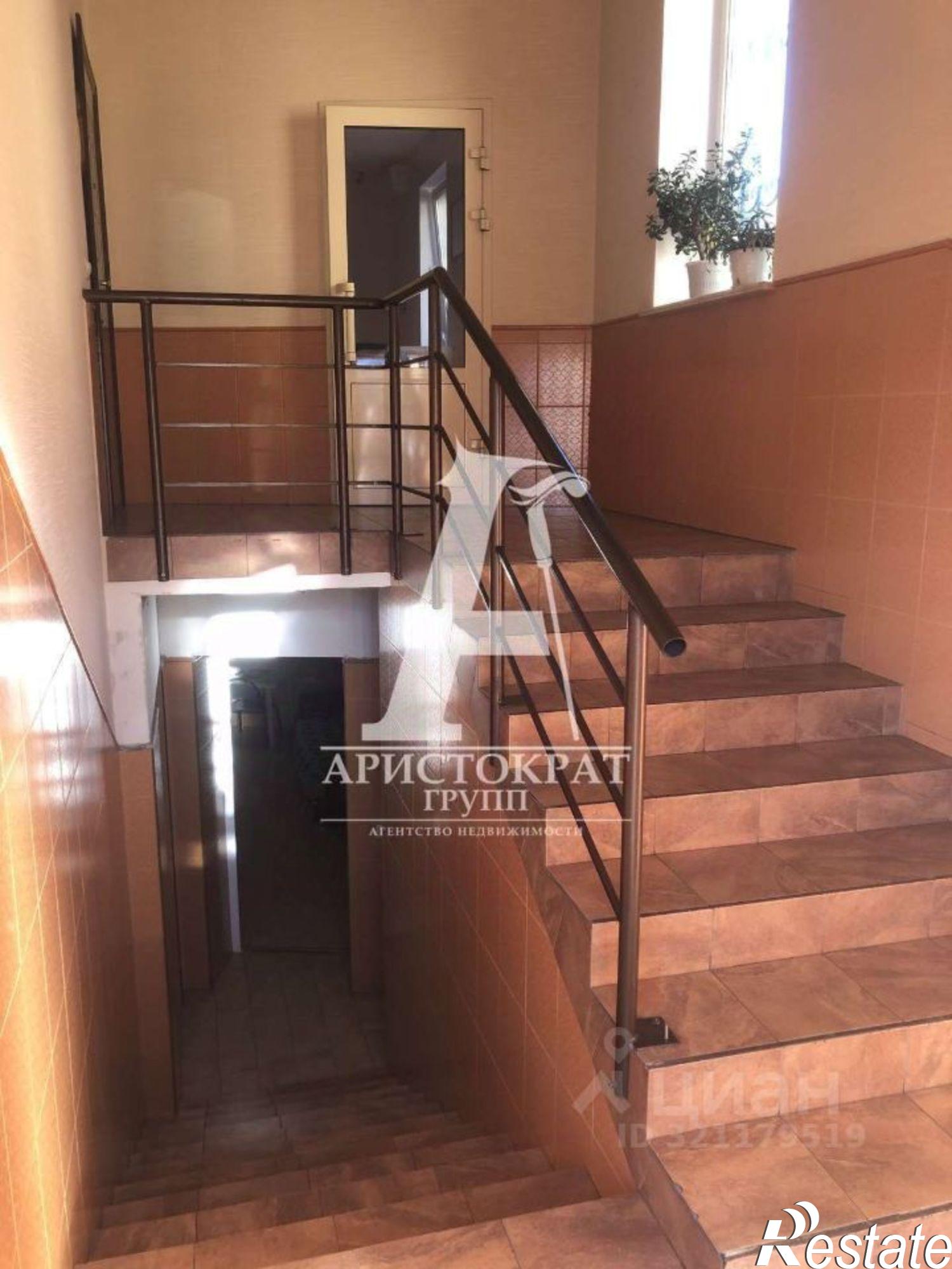 Купить помещение свободного назначения за 35 000 100 рублей на проспект Калинина, 119