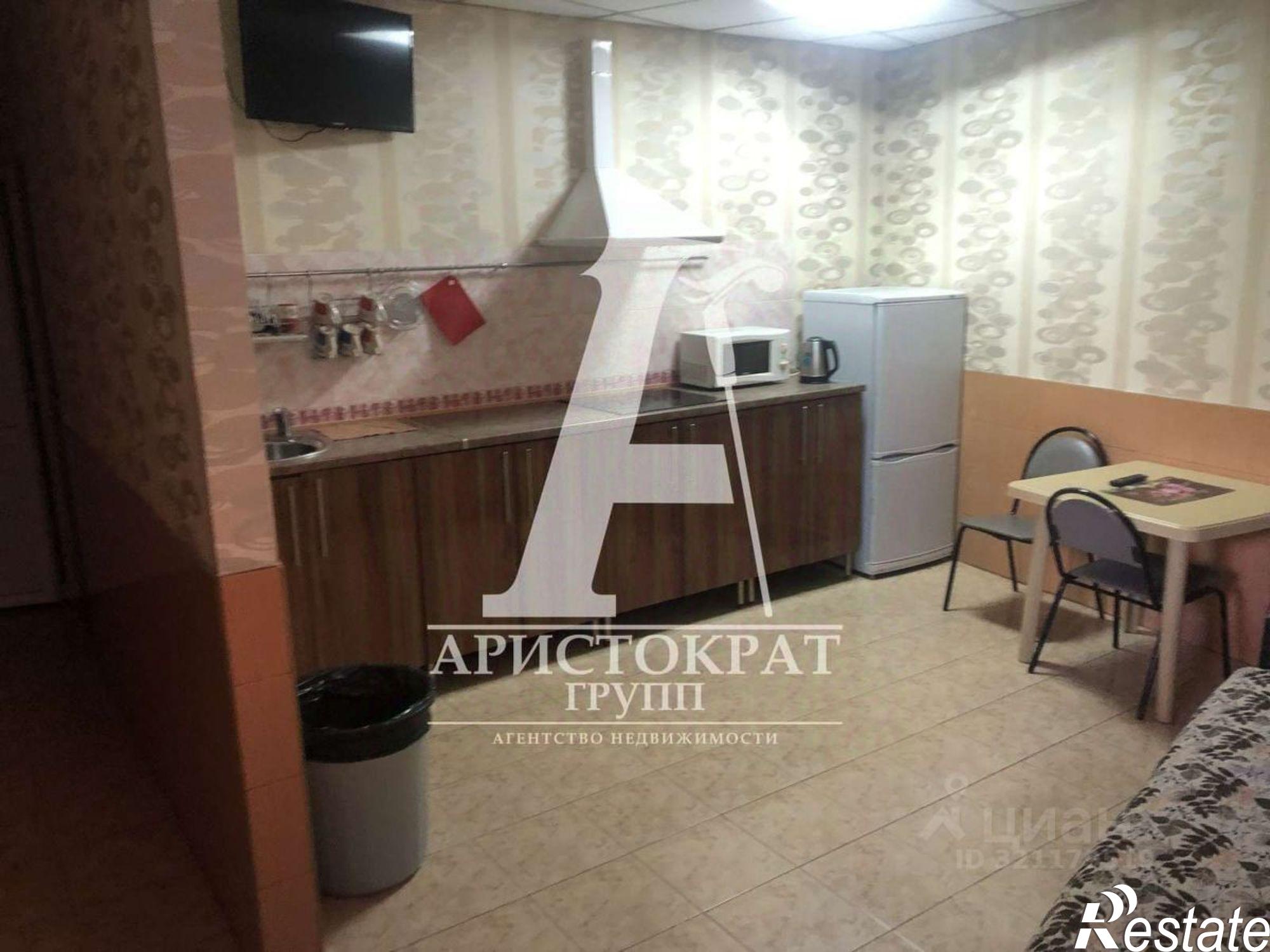 Купить помещение свободного назначения за 35 000 100 рублей на проспект Калинина, 119