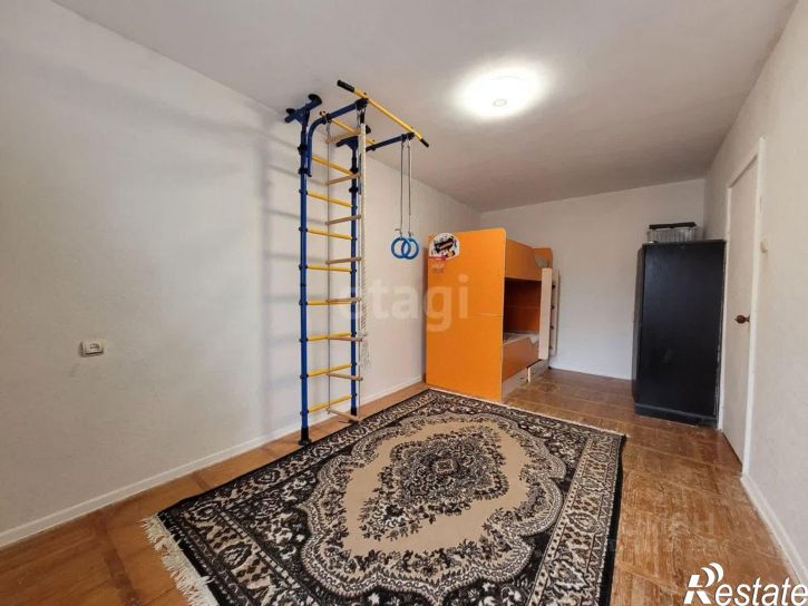 3-комн квартира ул Нежнова, 33,  д. 33