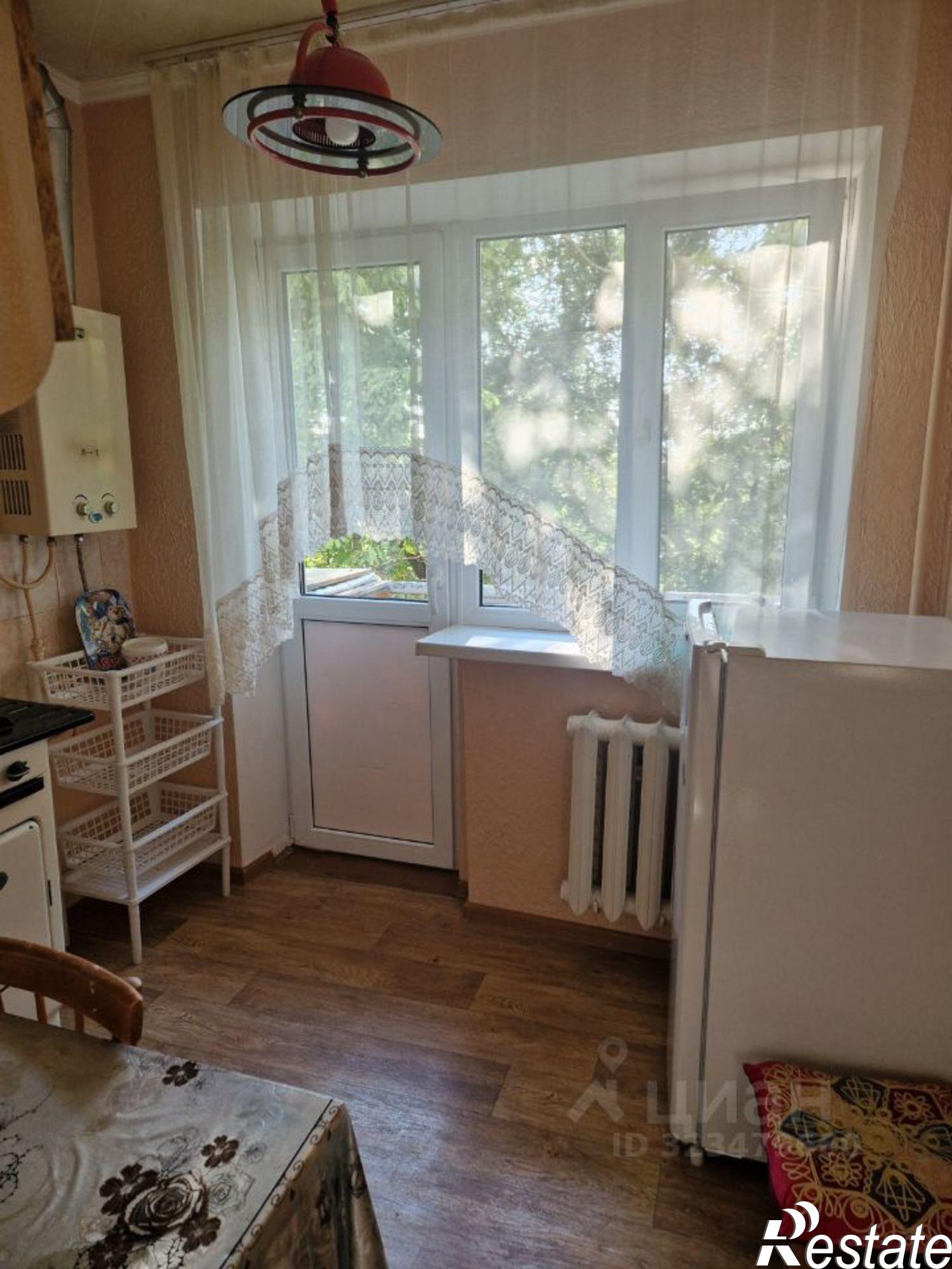 Сдать квартиру за 25 000 рублей на пр-кт 40 лет Октября, 33