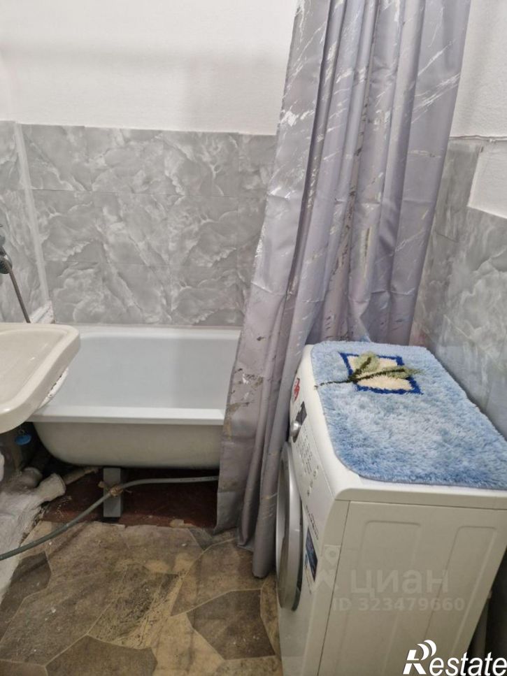 1-комн квартира пр-кт 40 лет Октября, 33,  д. 33