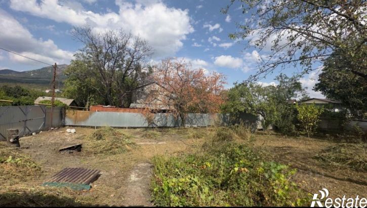 Земельный участок