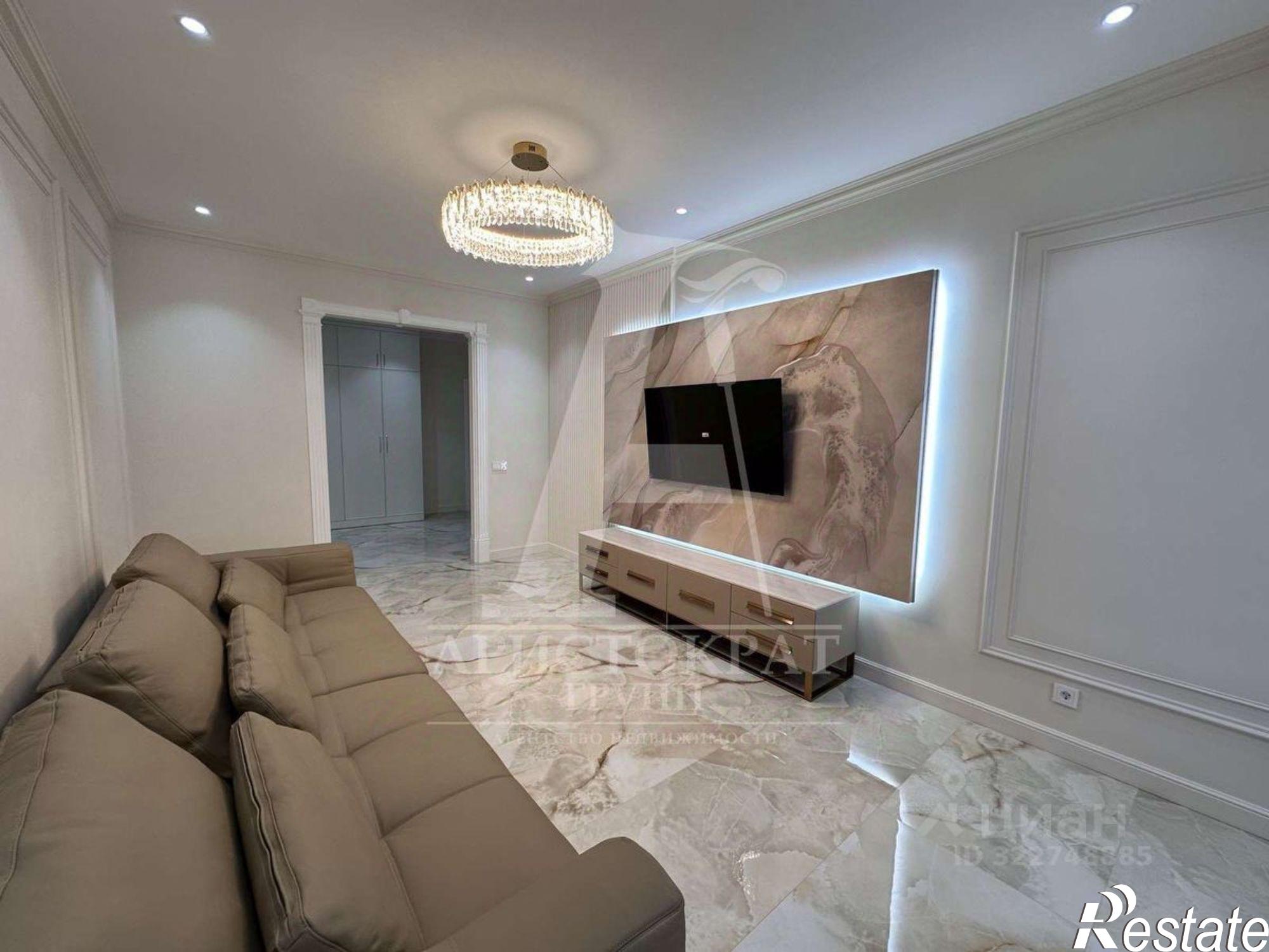 Сдать квартиру за 85 000 рублей на улица Адмиральского, 1А