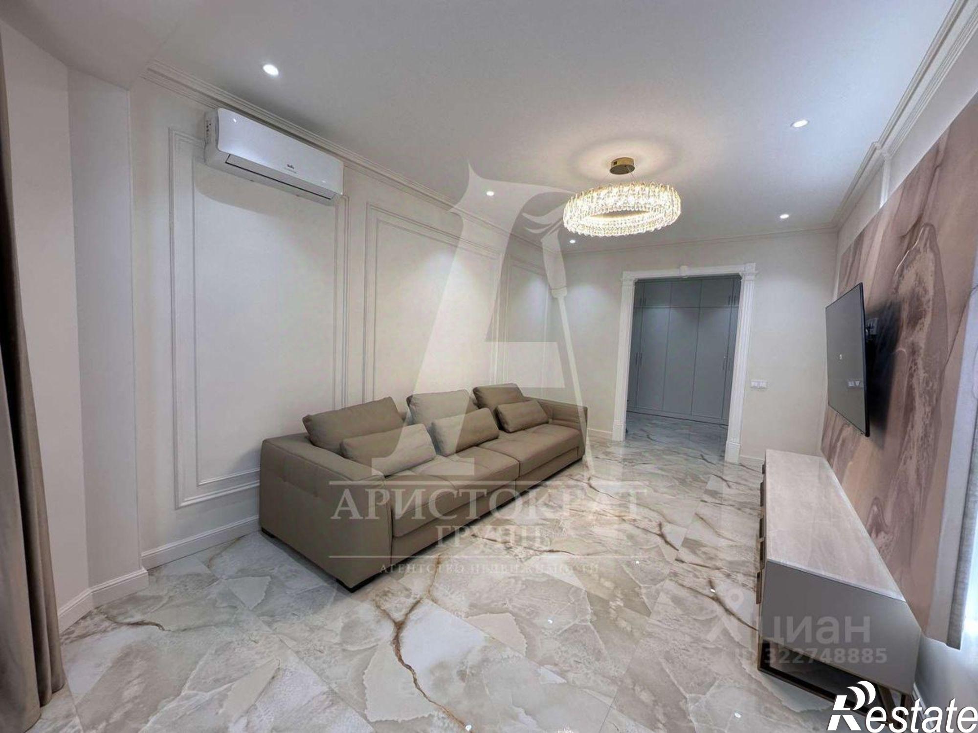 Сдать квартиру за 85 000 рублей на улица Адмиральского, 1А