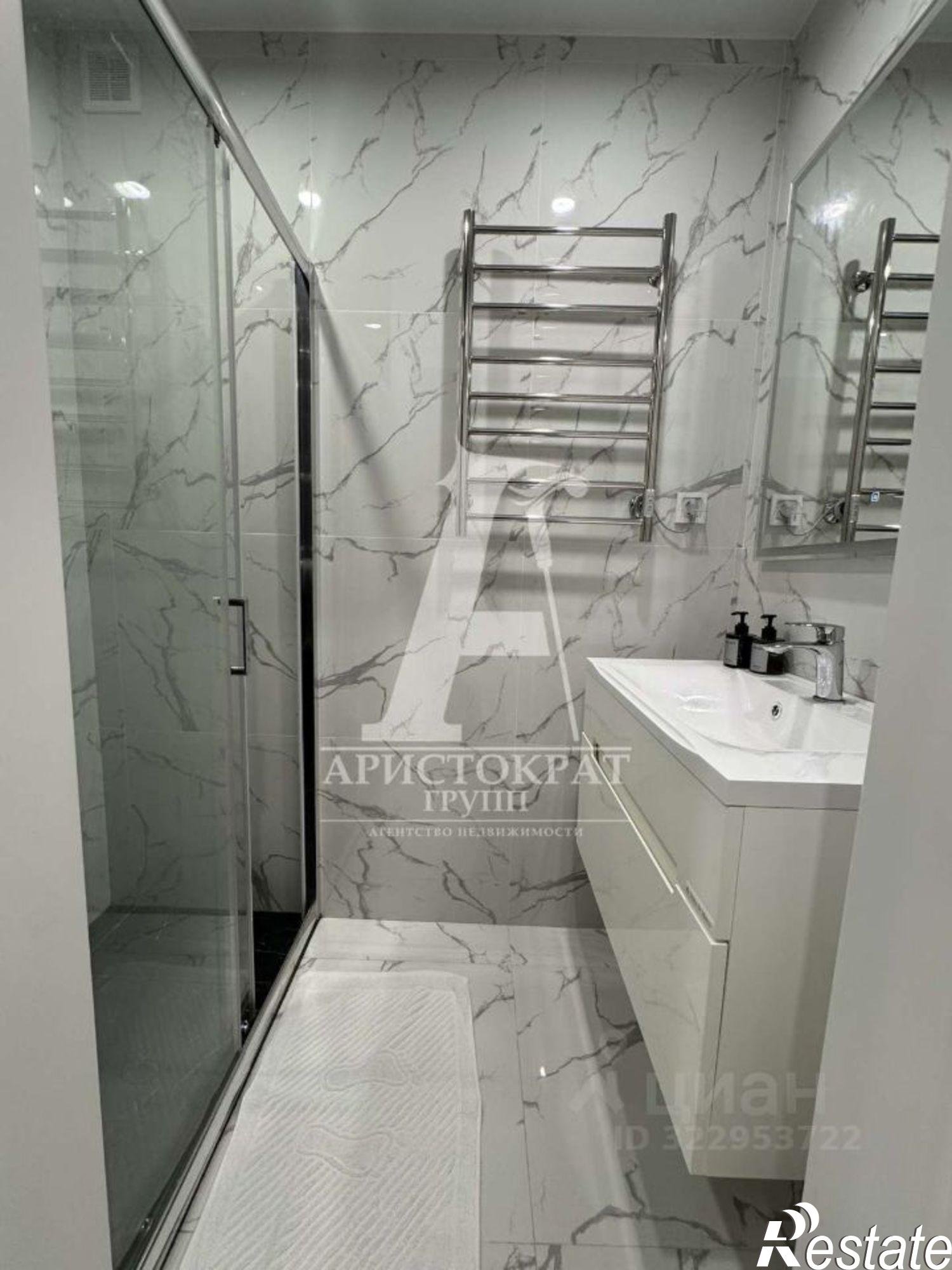 Сдать квартиру за 50 000 рублей на улица Юлиуса Фучика, 4 к2