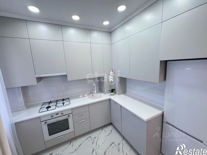 2-комн квартира улица Адмиральского, 2,  д. 2