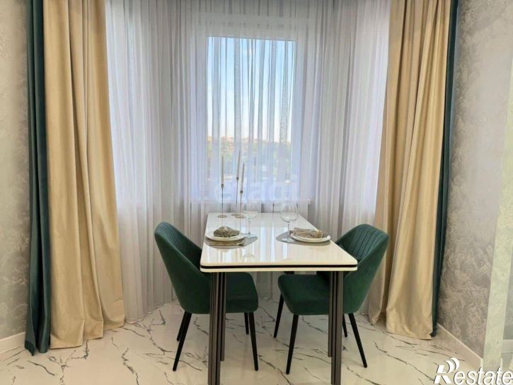 2-комн квартира улица Адмиральского, 2,  д. 2