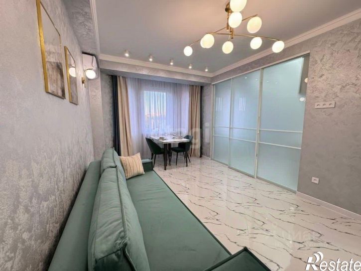 2-комн квартира улица Адмиральского, 2,  д. 2