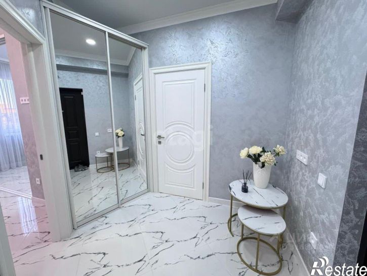 2-комн квартира улица Адмиральского, 2,  д. 2