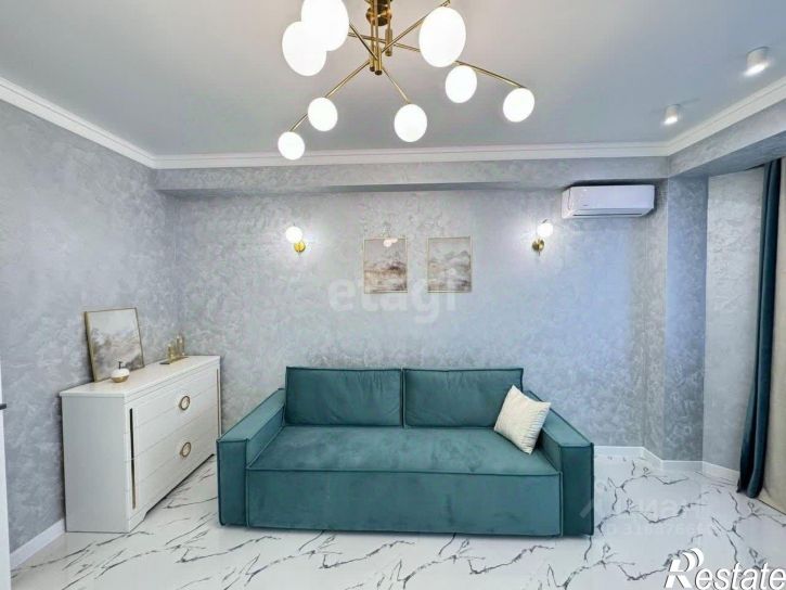 2-комн квартира улица Адмиральского, 2,  д. 2