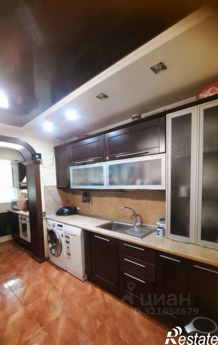 3-комн квартира Краснознамённая улица, 24,  д. 24