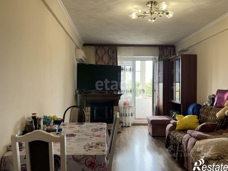 2-комн квартира улица Юлиуса Фучика, 15,  д. 15