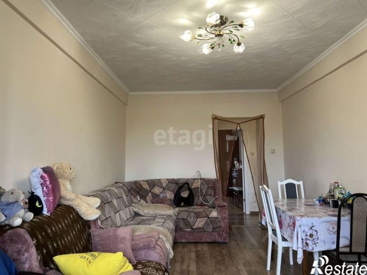 2-комн квартира улица Юлиуса Фучика, 15,  д. 15