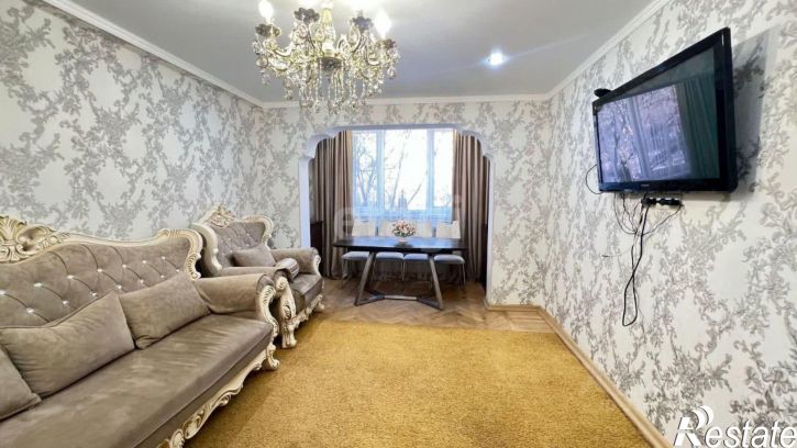 4-комн квартира улица Мира, 81,  д. 81