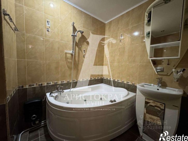 3-комн квартира улица Нежнова, 56 к3,  д. 56 к3