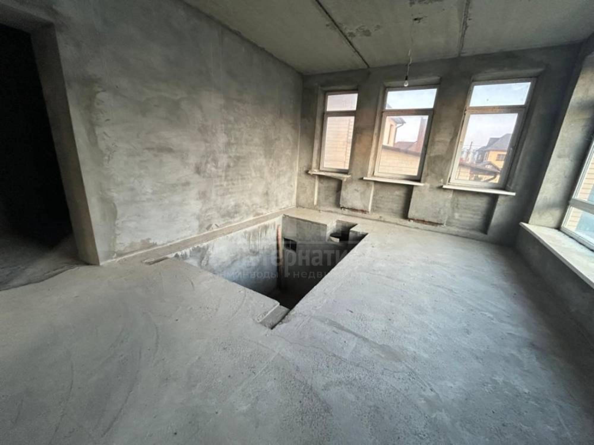 Купить дачу, дом, коттедж за 40 000 000 рублей на Интернациональная ул.