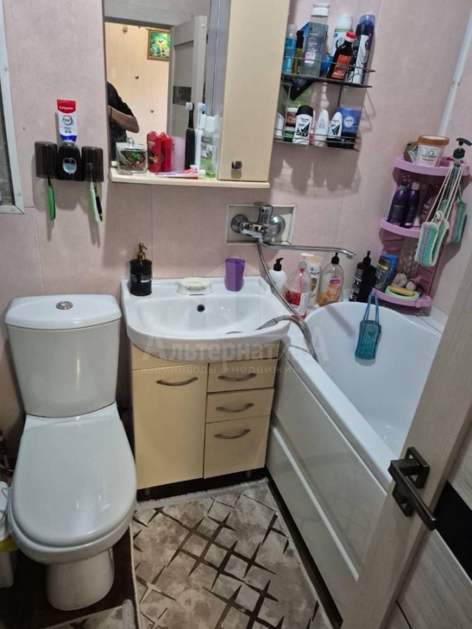 Купить дачу, дом, коттедж за 5 900 000 рублей на Тихая ул.