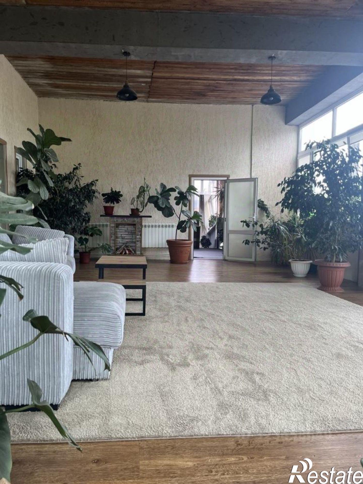 Купить дачу, дом, коттедж за 37 000 000 рублей на улица Академика Павлова, 14