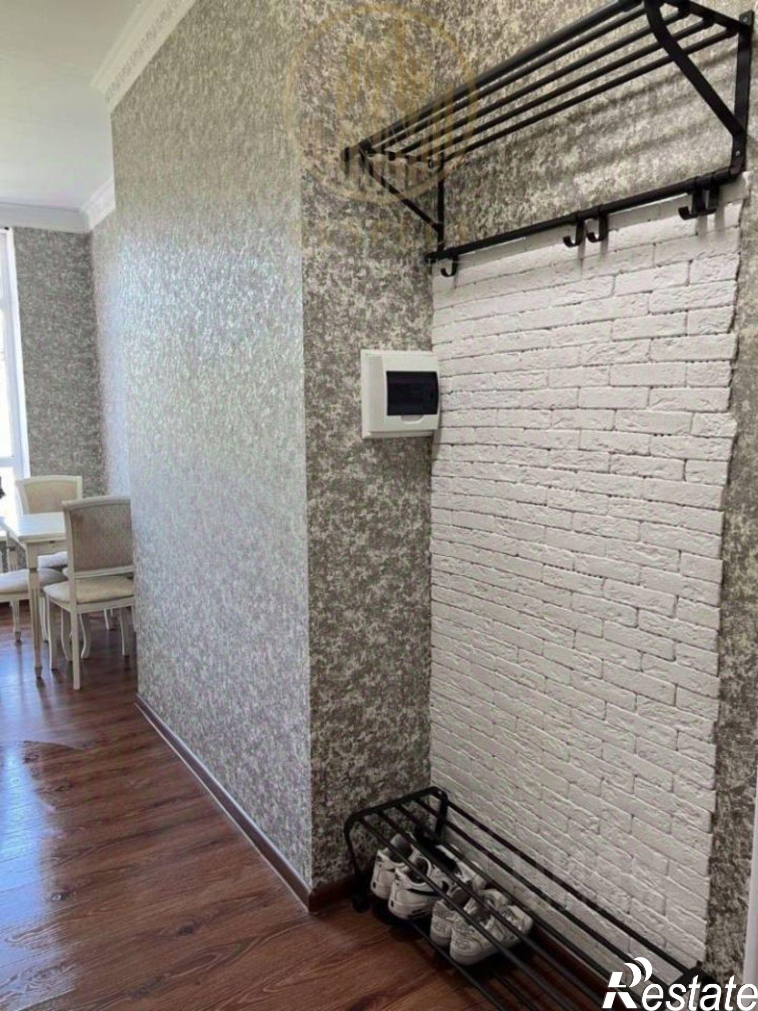 Купить квартиру за 6 000 000 рублей на улица Орджоникидзе, 8