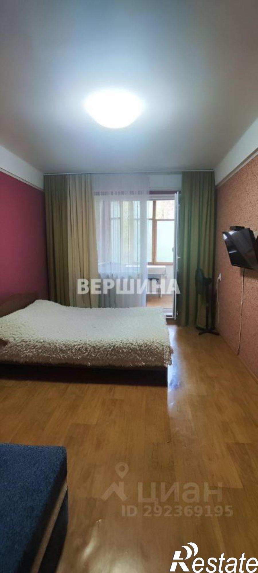 Купить квартиру за 10 000 000 рублей на улица Орджоникидзе, 11 к1