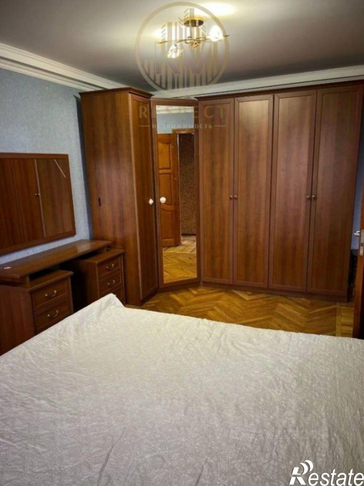 3-комн квартира улица Адмиральского, 33,  д. 33