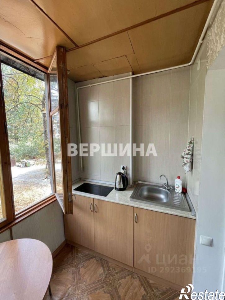 2-комн квартира улица Орджоникидзе, 11 к1,  д. 11 к1