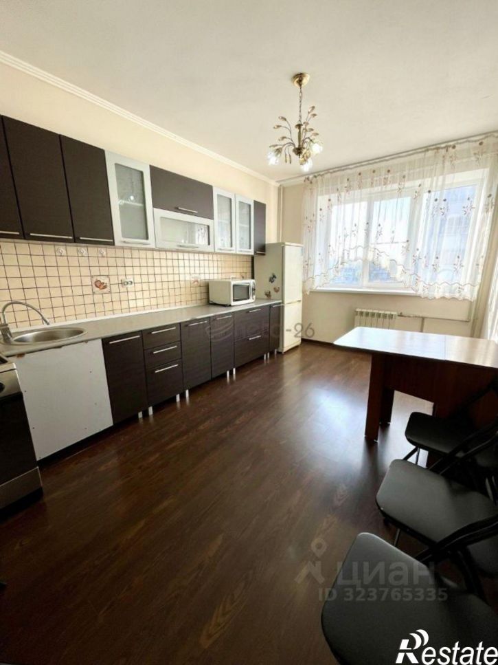 2-комн квартира улица Нежнова, 21 к3,  д. 21 к3