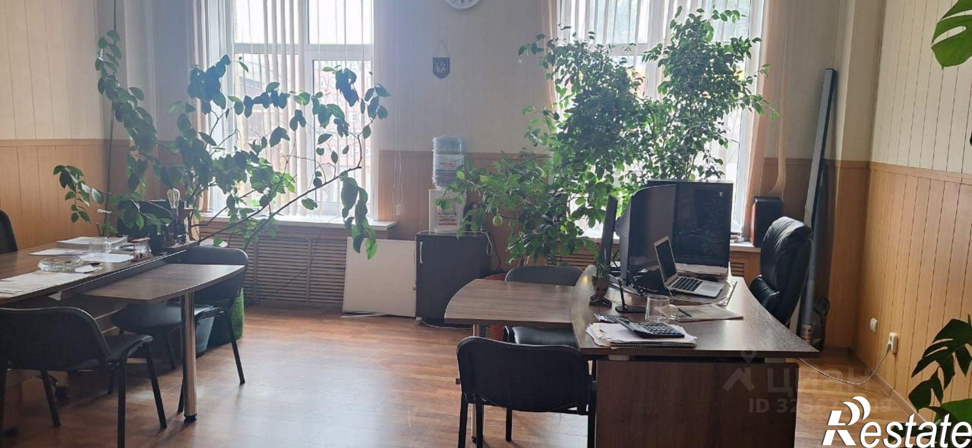 Сдать торговое помещение за 50 000 рублей на Кисловодское шоссе, 9