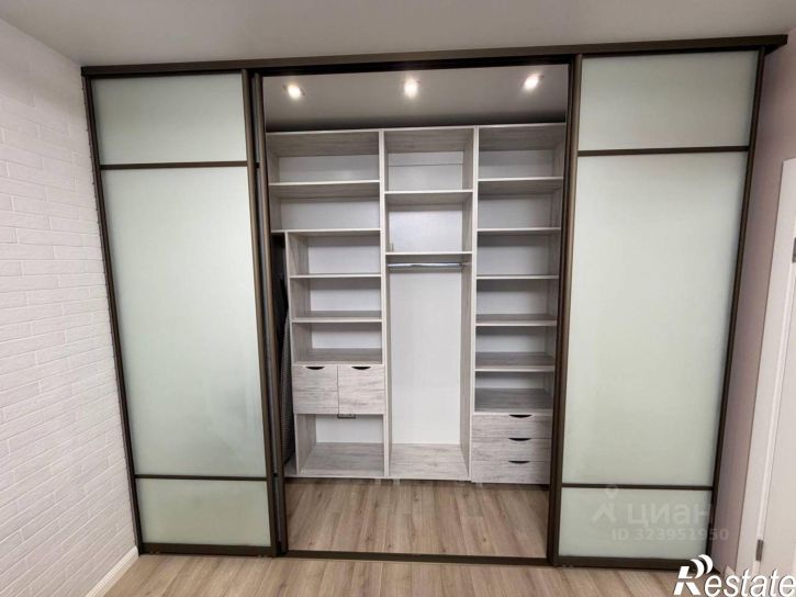 2-комн квартира Оранжерейная улица, 17,  д. 17