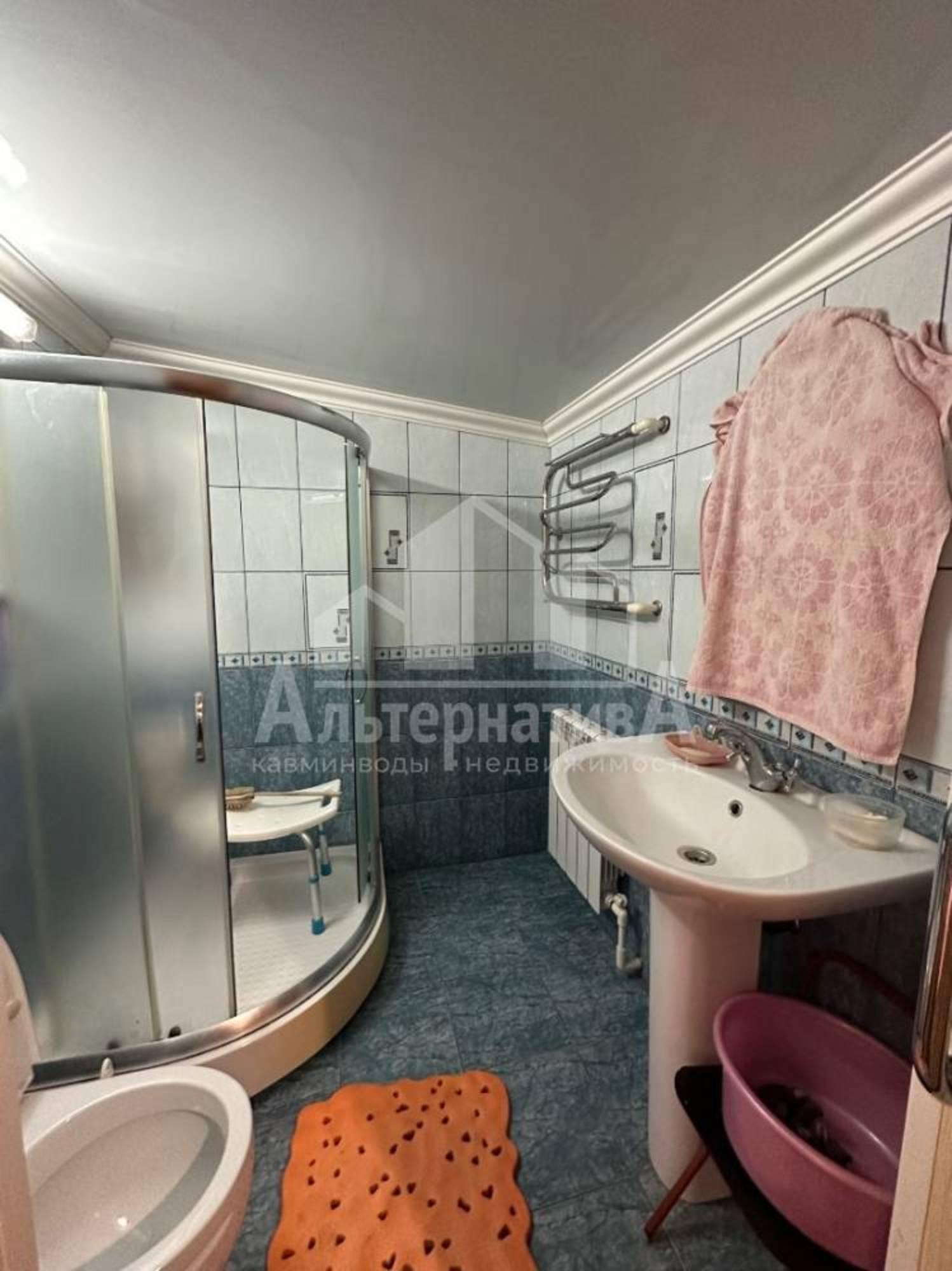 Купить дачу, дом, коттедж за 8 000 000 рублей на Первомайская ул.