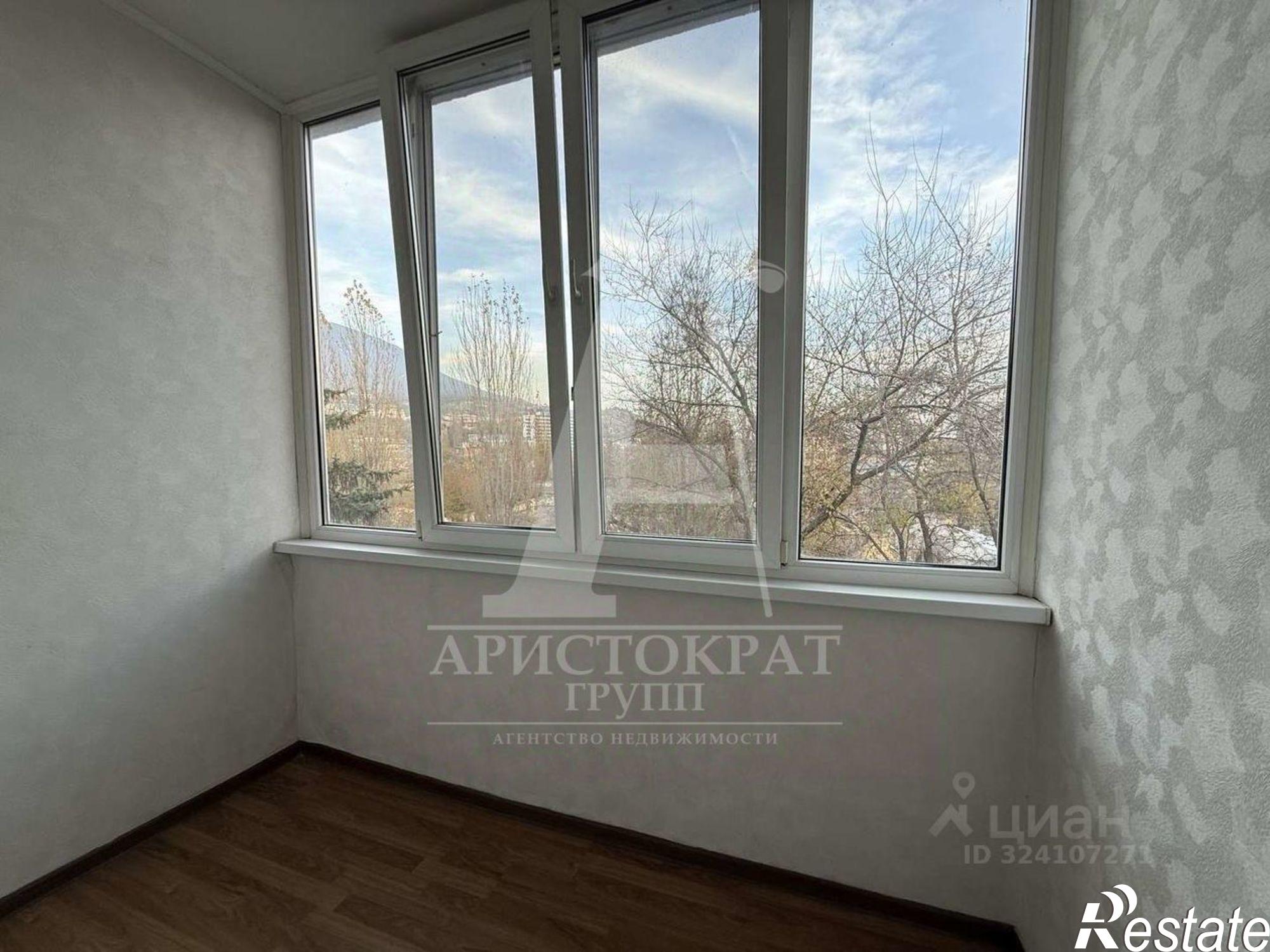 Сдать квартиру за 35 000 рублей на улица Крайнего, 90