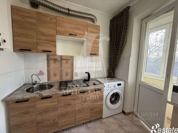 2-комн квартира улица Крайнего, 90,  д. 90