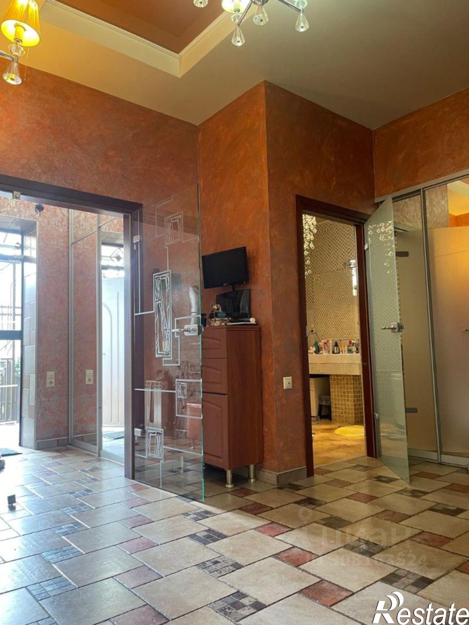 Купить дачу, дом, коттедж за 45 000 000 рублей на ул 2-я Дачная, 31