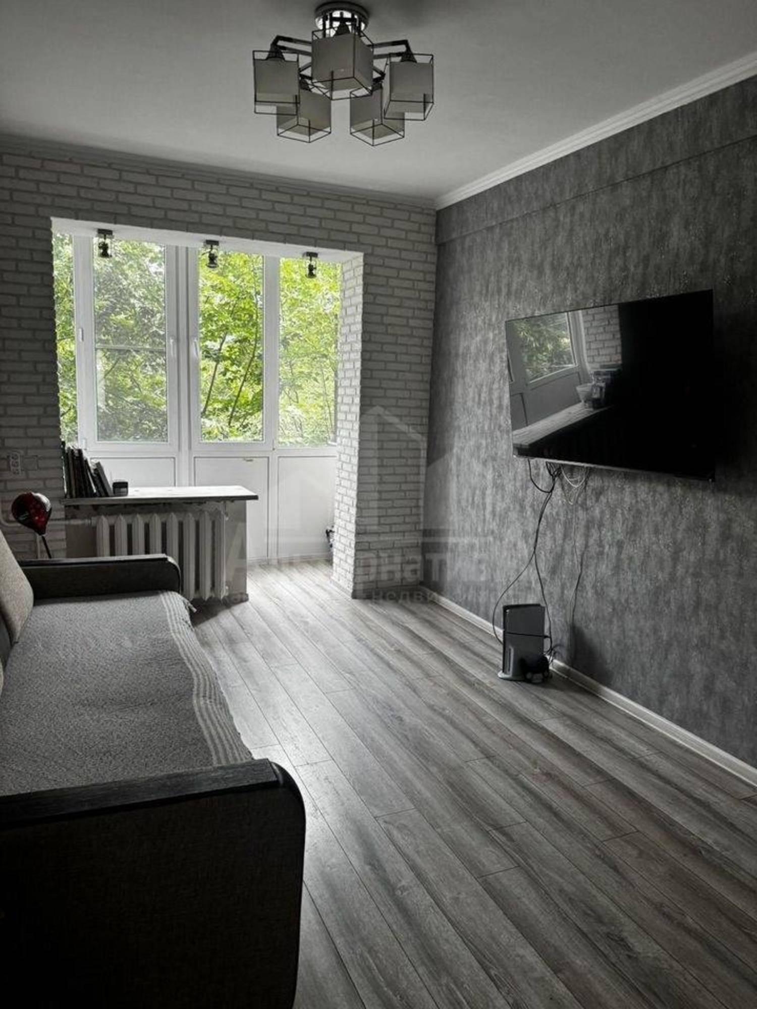 Купить квартиру за 5 800 000 рублей на Тольятти ул.