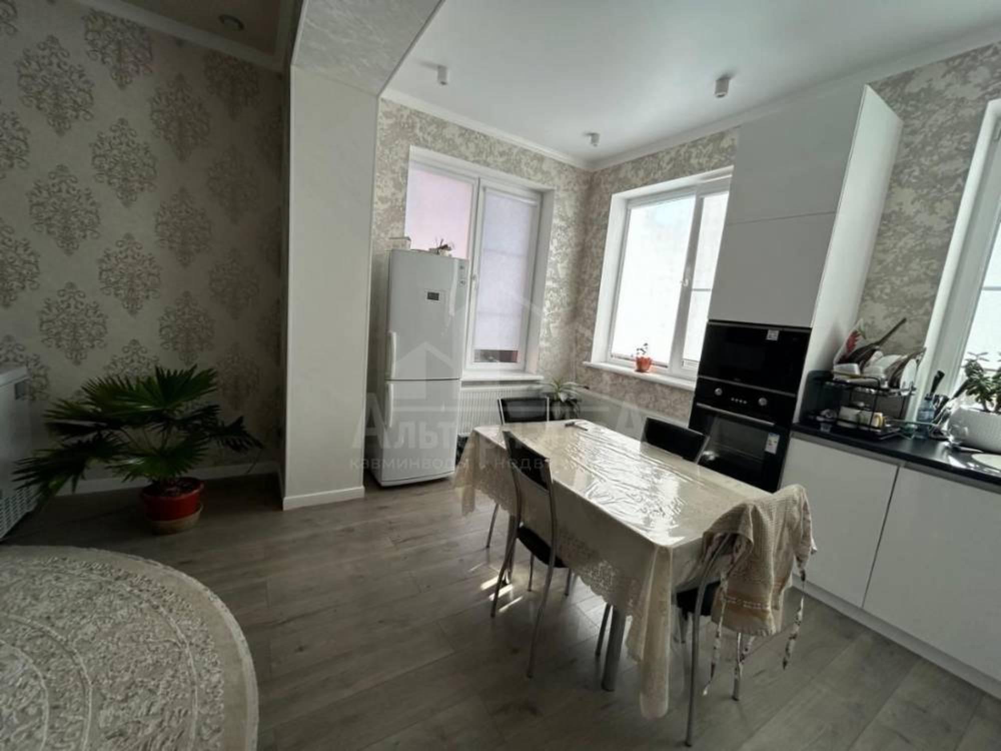 Купить дачу, дом, коттедж за 13 000 000 рублей на Предгорная ул.