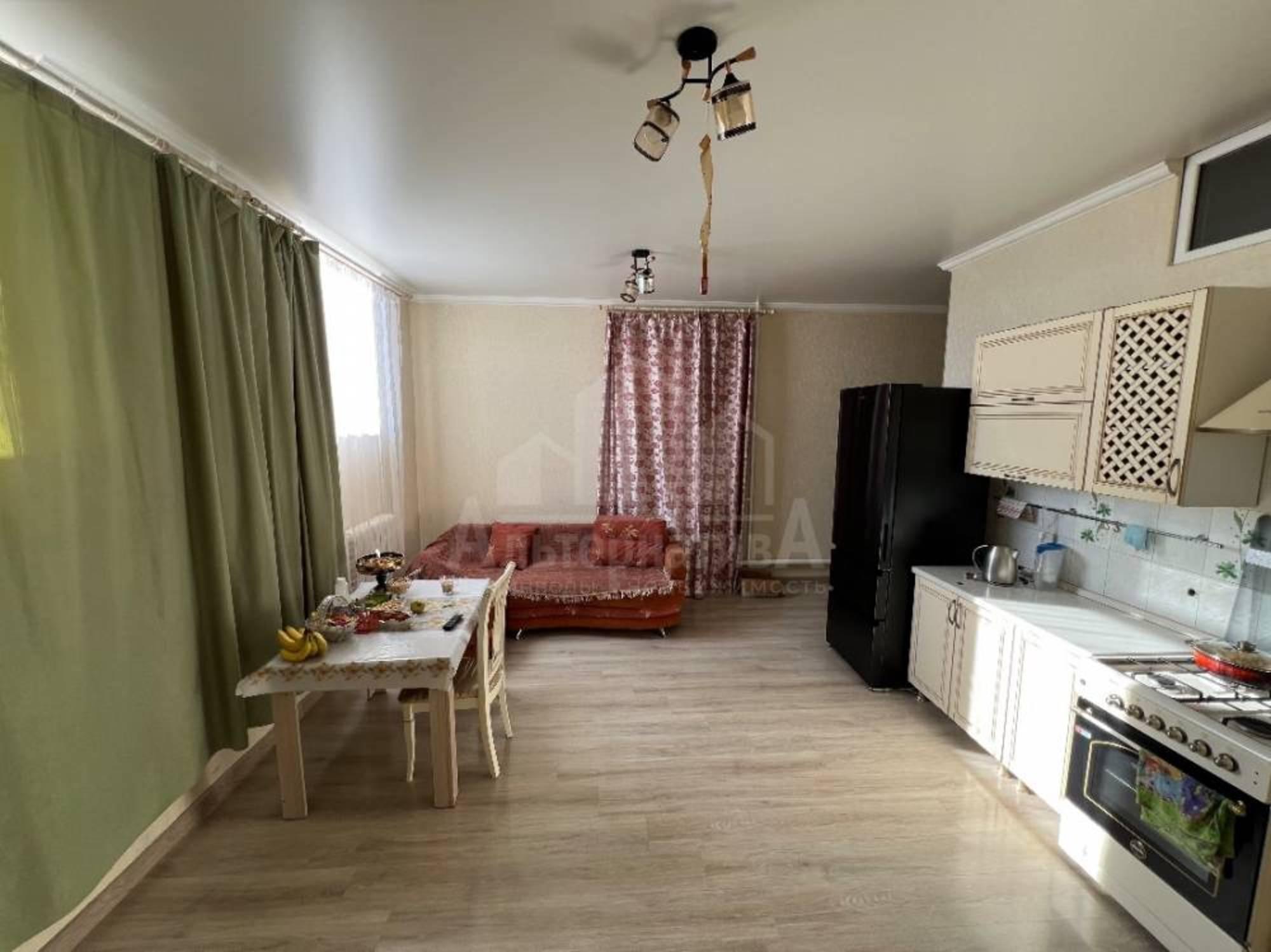 Купить дачу, дом, коттедж за 15 000 000 рублей на Мира ул.