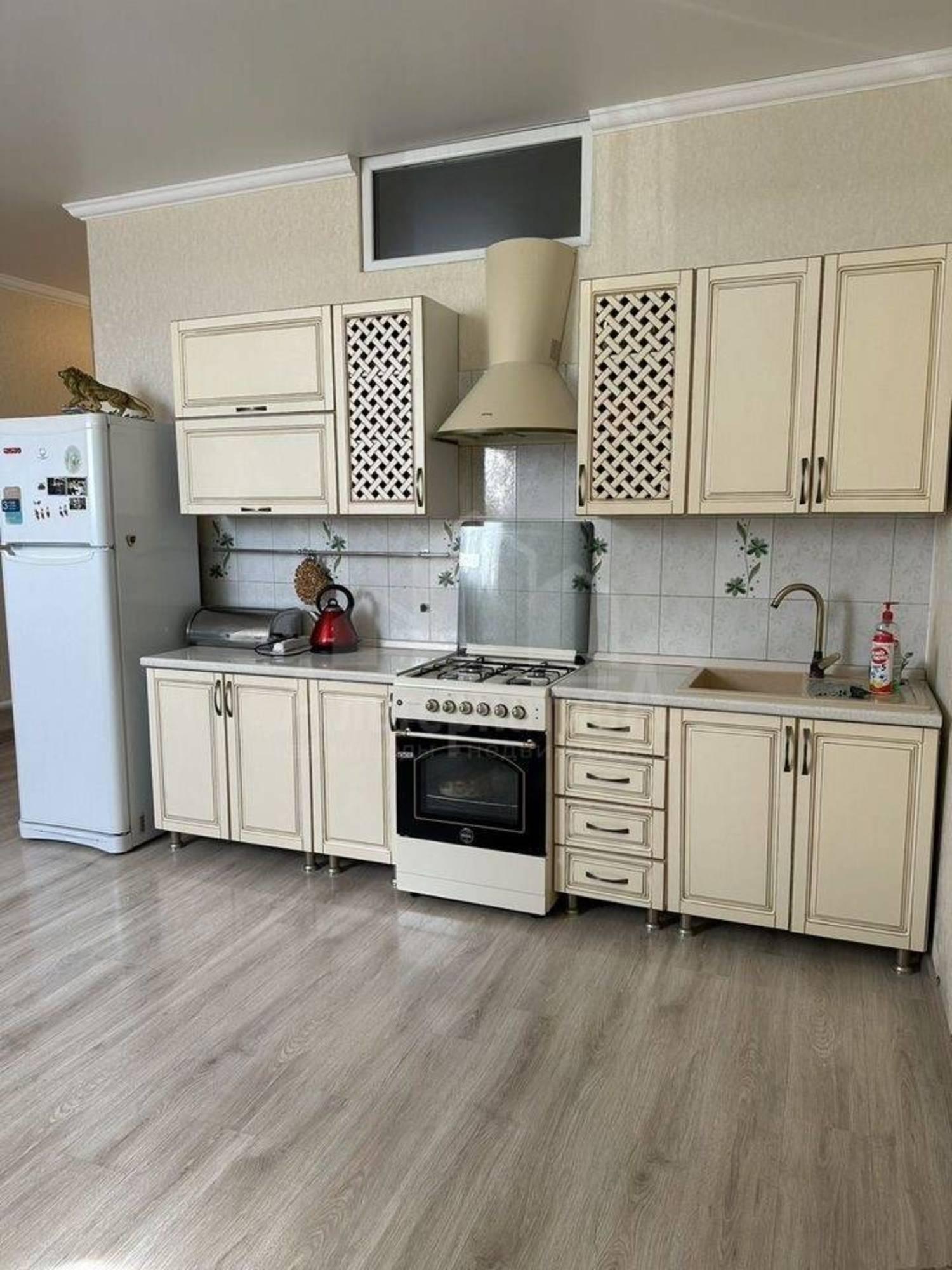 Купить дачу, дом, коттедж за 15 000 000 рублей на Мира ул.