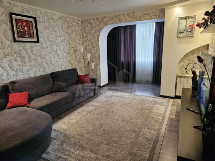 2-комн квартира Пестова ул.