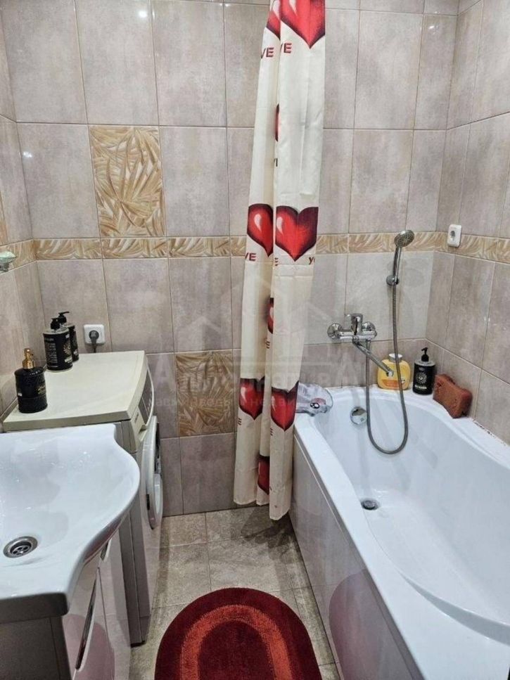 2-комн квартира Пестова ул.