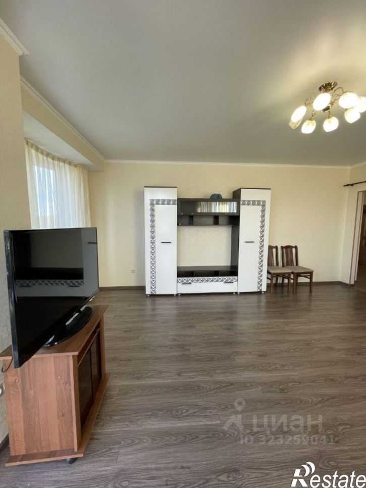 2-комн квартира ул 295 Стрелковой Дивизии, 17,  д. 17