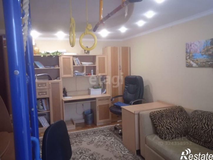 3-комн квартира улица Адмиральского, 2,  д. 2