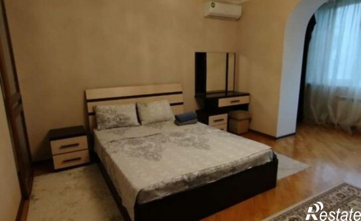 2-комн квартира ул 295 Стрелковой Дивизии, 18,  д. 18