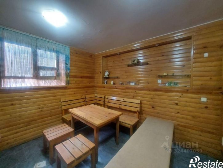 3-комн квартира улица Крайнего, 20,  д. 20