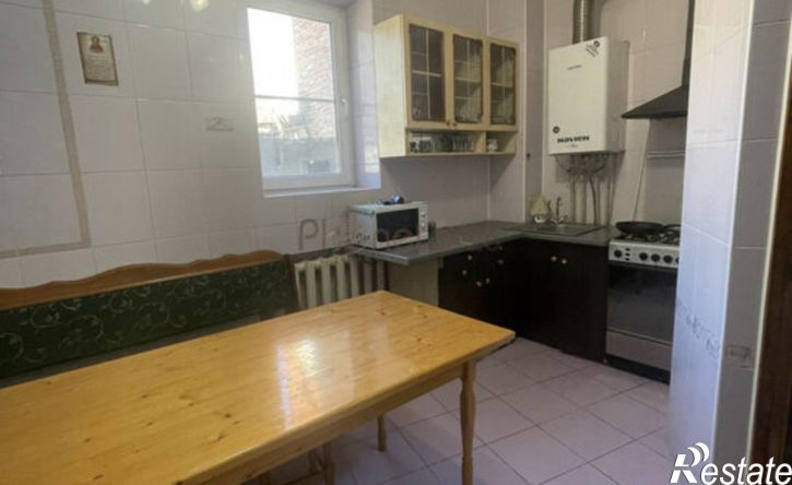 3-комн квартира улица Крайнего, 20,  д. 20