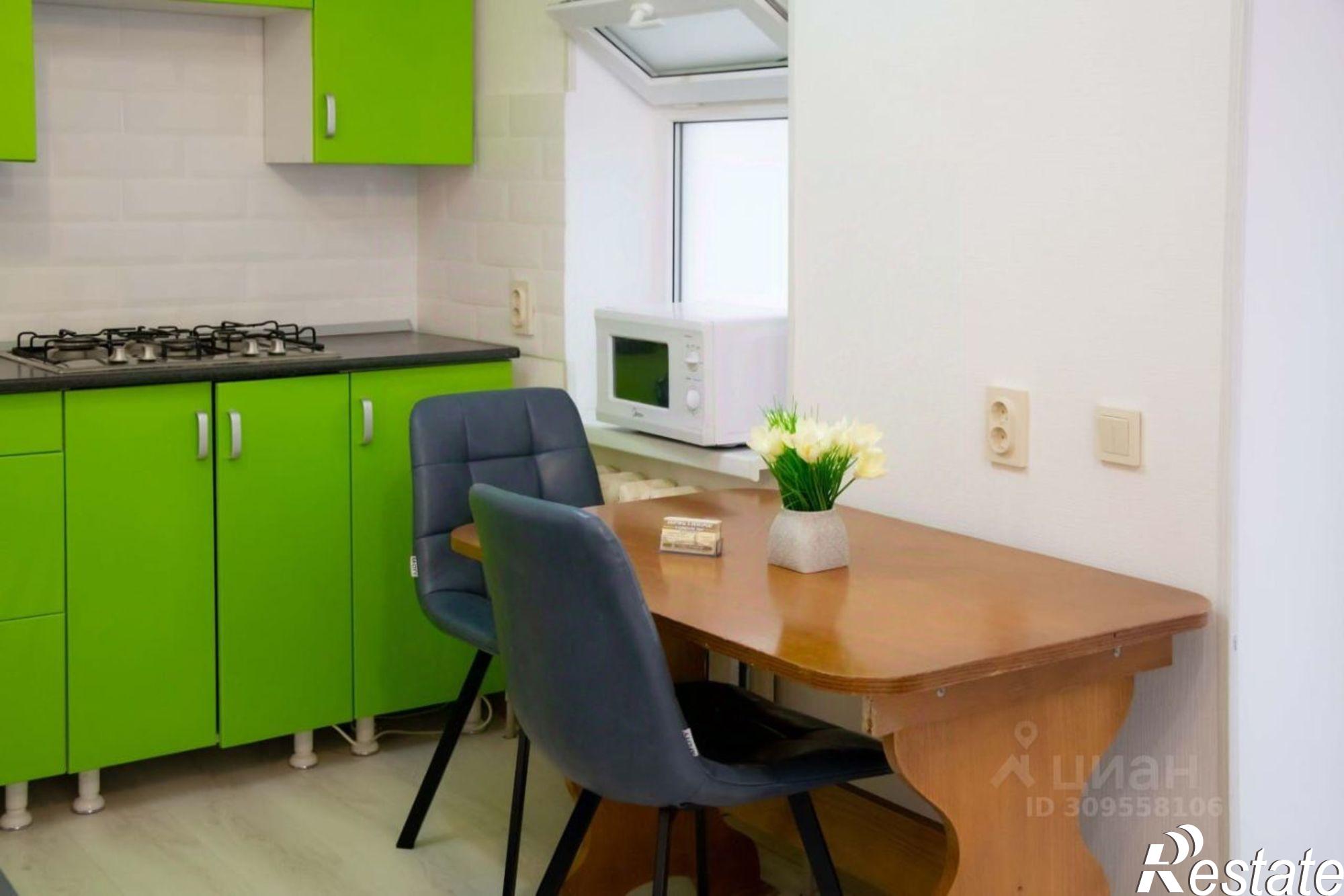 Сдать квартиру за 27 000 рублей на Площадь Ленина, 20