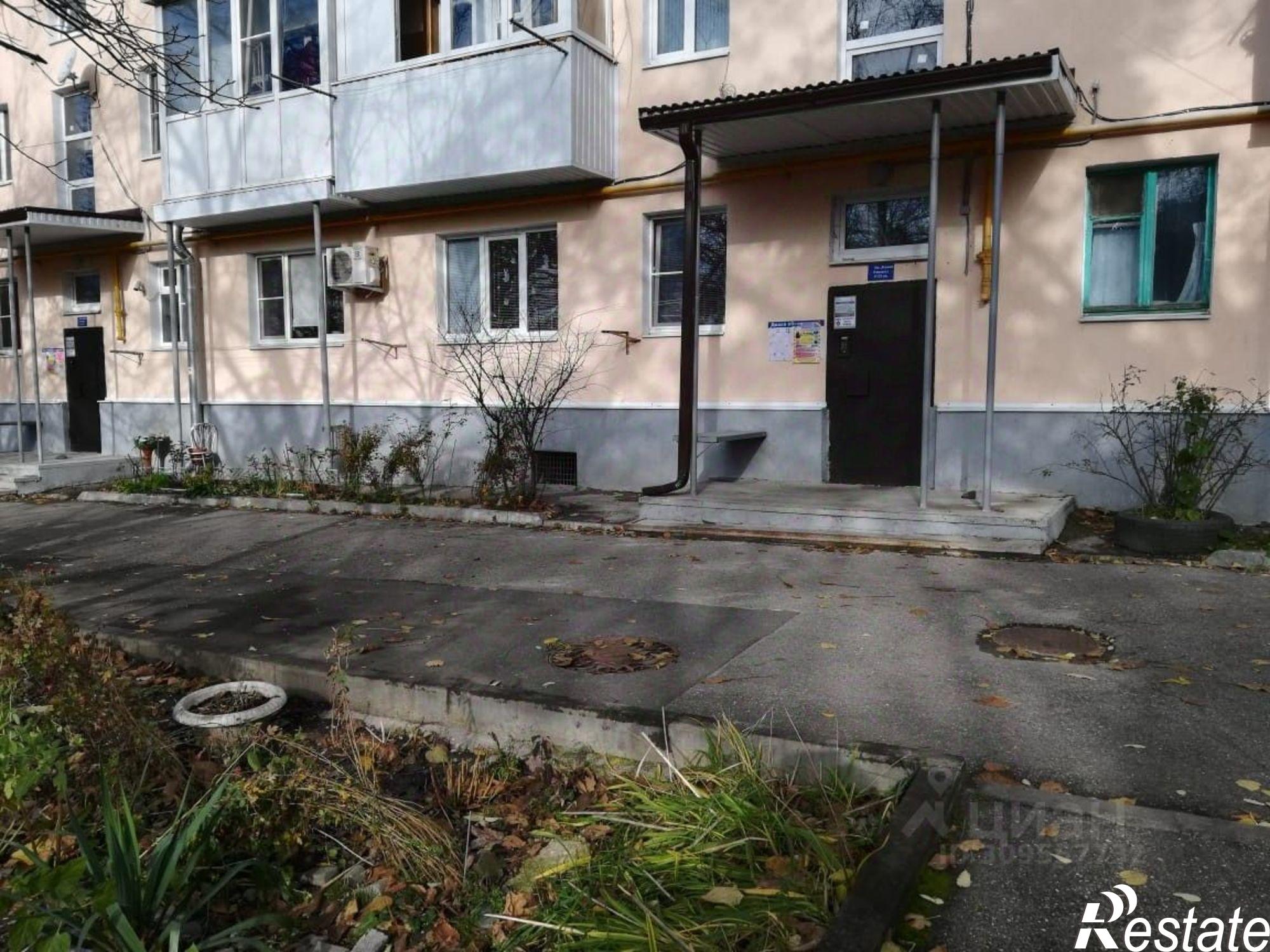 Сдать квартиру за 29 999 рублей на Площадь Ленина, 8